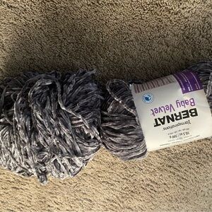 Baby Velvet Yarn - Soft Gray